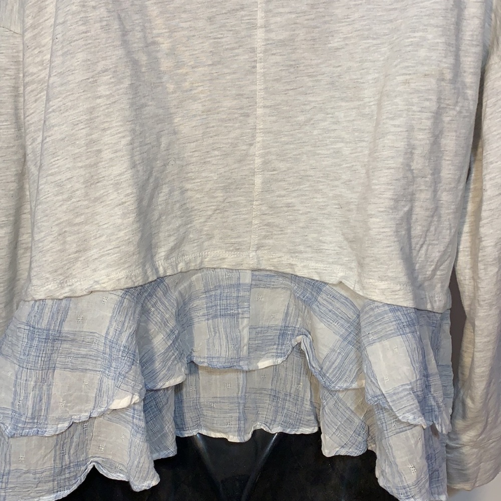 Altar’d State Gray Boho Ruffled bottom top - Picture 7 of 10